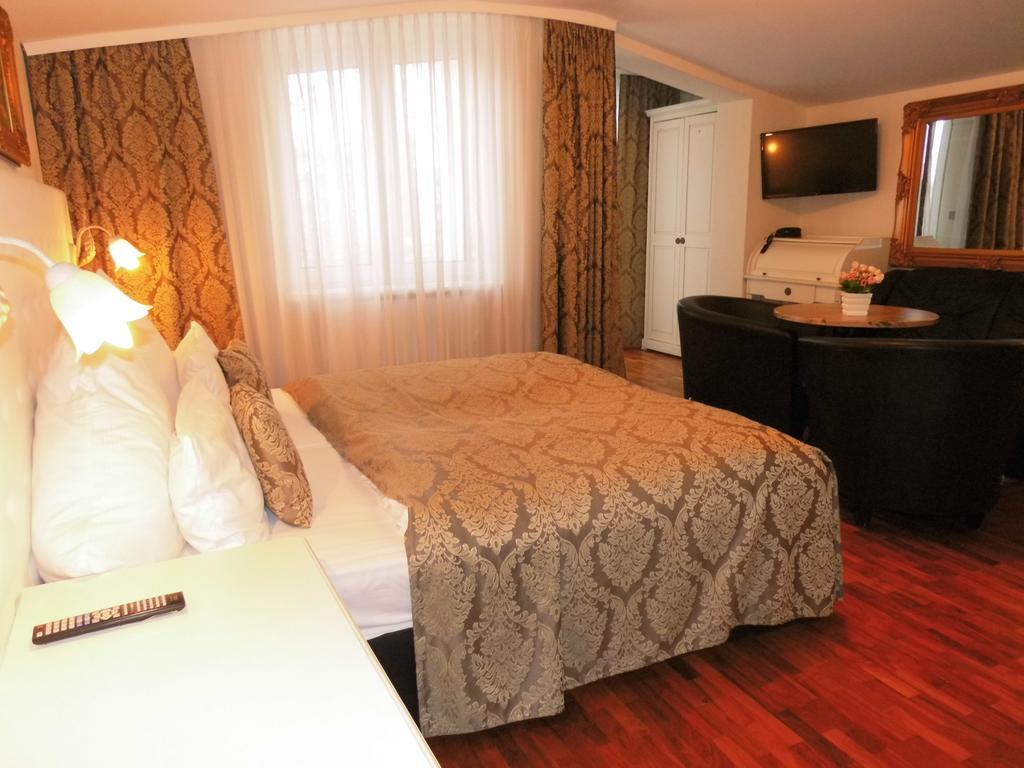 Aparthotel Guzulka & Restaurant Berlin Eksteriør billede