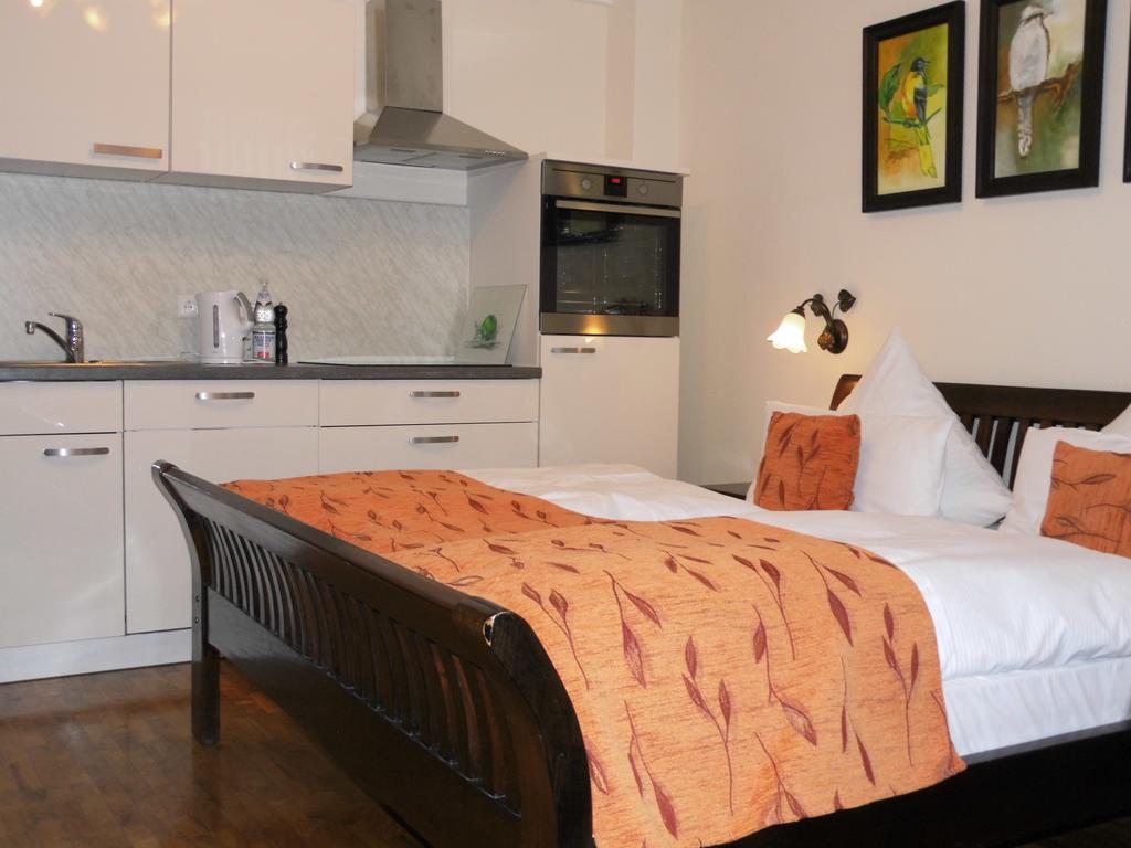 Aparthotel Guzulka & Restaurant Berlin Eksteriør billede