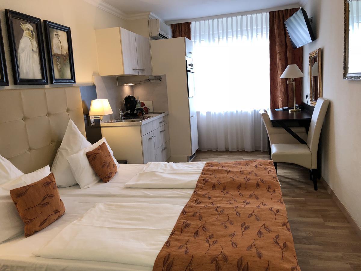 Aparthotel Guzulka & Restaurant Berlin Eksteriør billede
