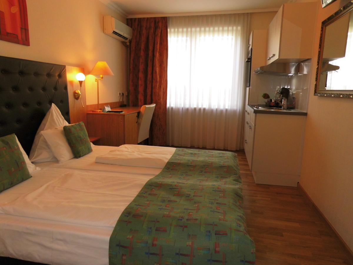Aparthotel Guzulka & Restaurant Berlin Eksteriør billede
