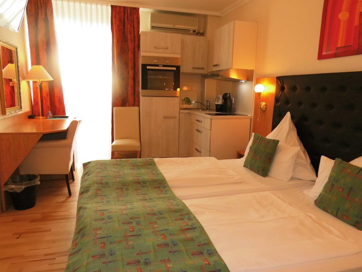 Aparthotel Guzulka & Restaurant Berlin Eksteriør billede