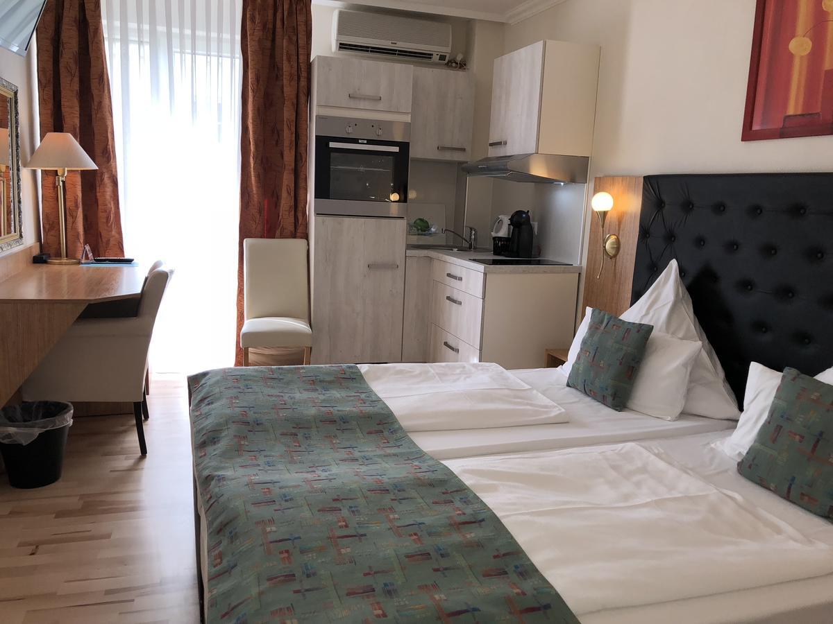 Aparthotel Guzulka & Restaurant Berlin Eksteriør billede