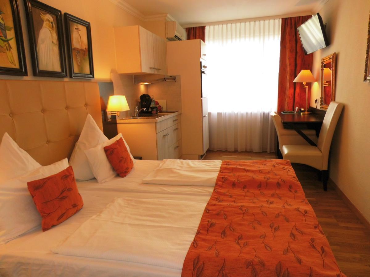 Aparthotel Guzulka & Restaurant Berlin Eksteriør billede